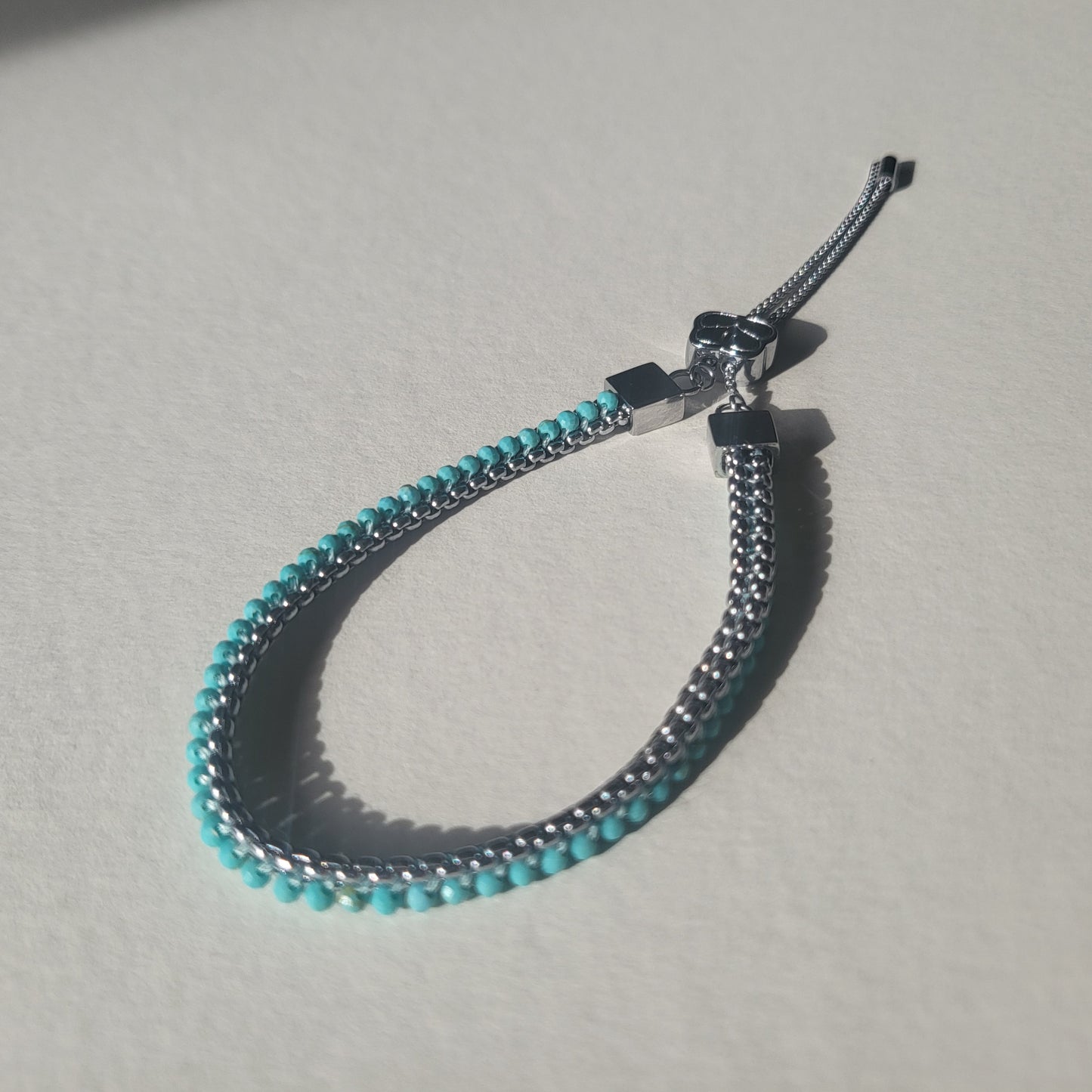 Turquoise beaded bracelet with silver adjustable chain